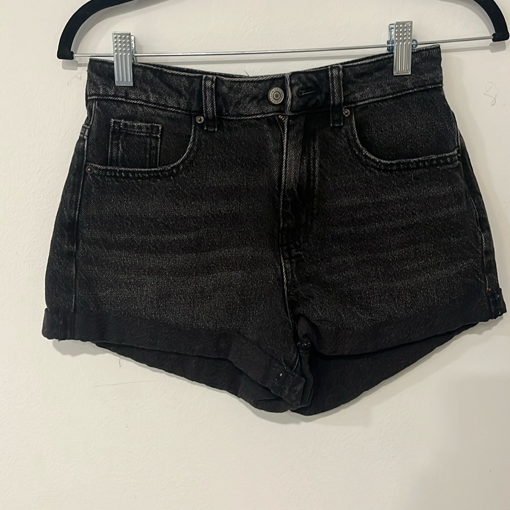 Pacsun Black Shorts folded bottom no rips size 25. Mom shorts.